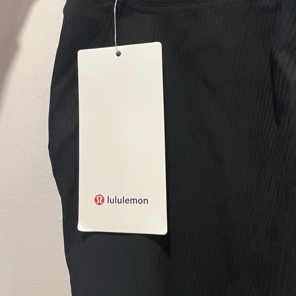 - Lululemon leggings - Picture 3 of 3